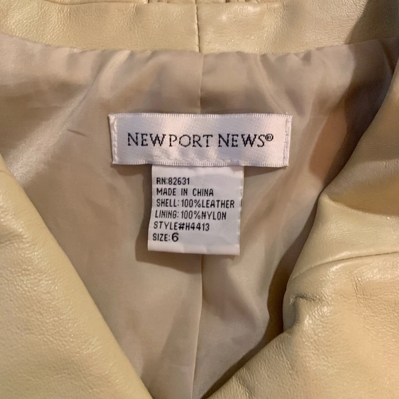 💔 SOLD Cropped Leather Motorcycle Jacket - Picture 6 of 7